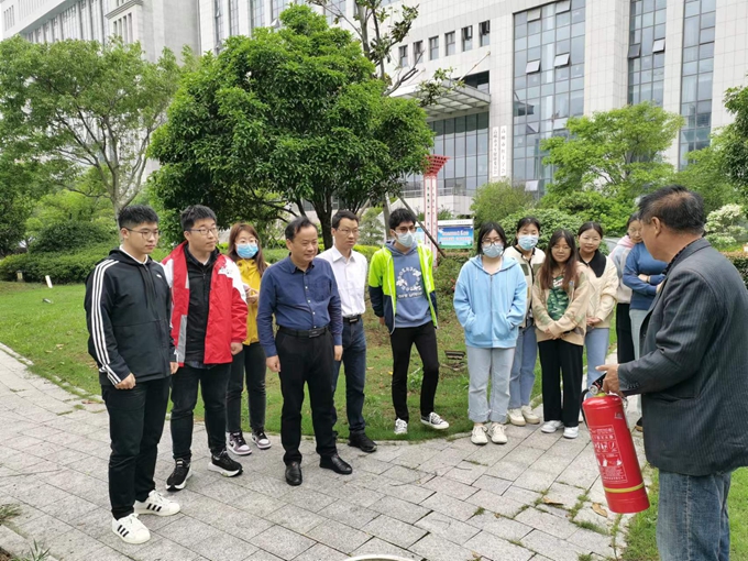 高邮市疾控中心：以演代练，提升消防灭火器材应急使用能力图片1.jpg